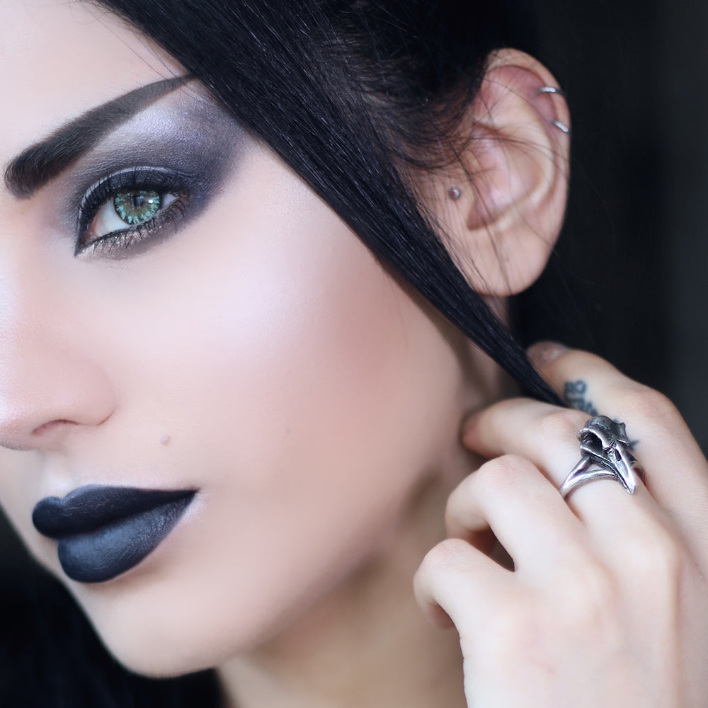 Rabeschadel Kleiner Ring by Alchemy Gothic